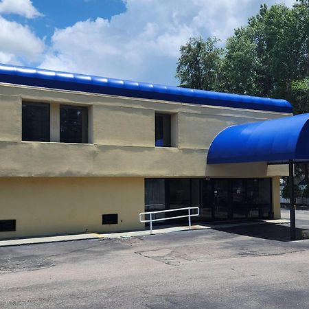 Travelodge By Wyndham Gainesville גיינסוויל מראה חיצוני תמונה