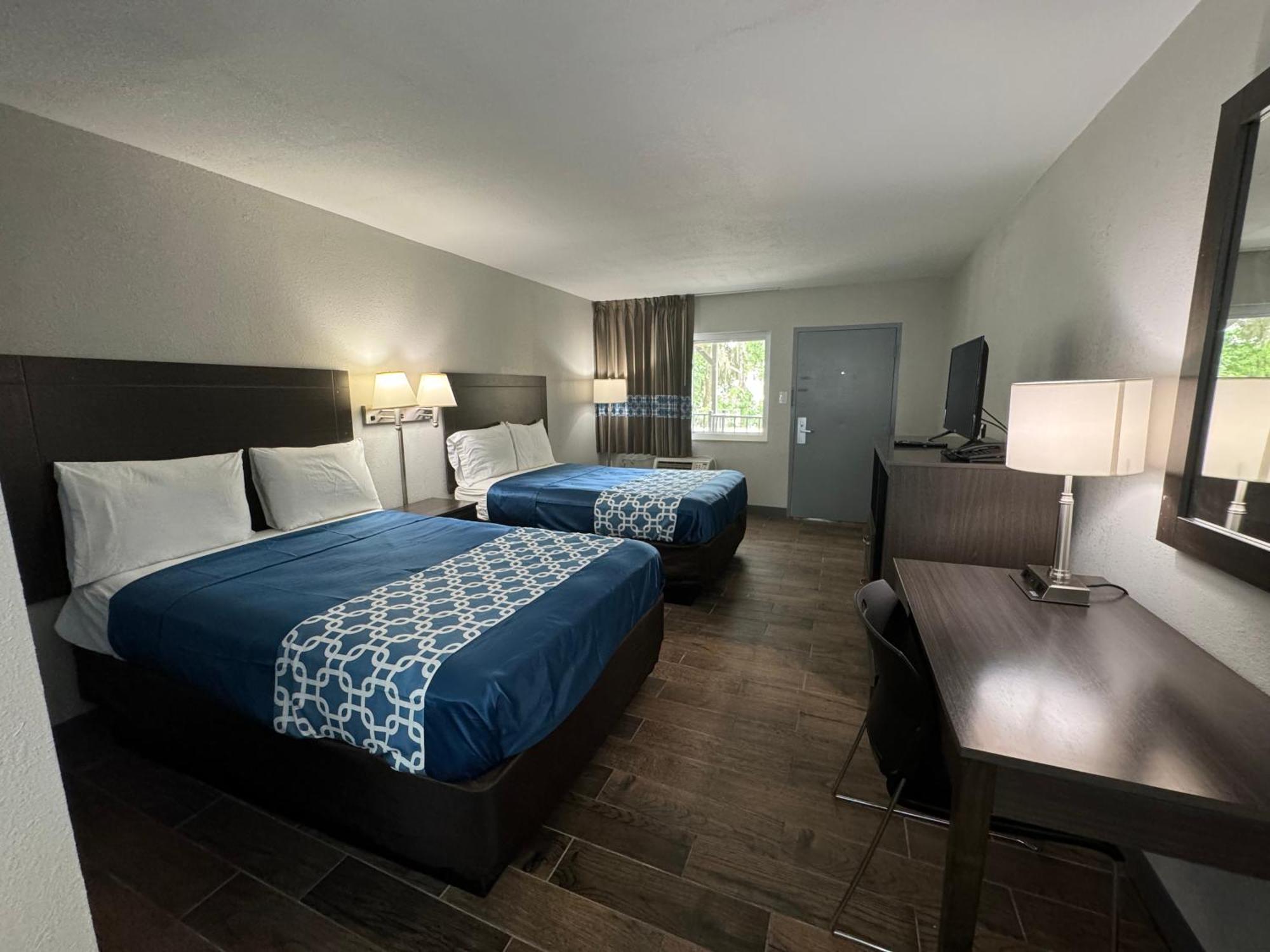 Travelodge By Wyndham Gainesville גיינסוויל מראה חיצוני תמונה