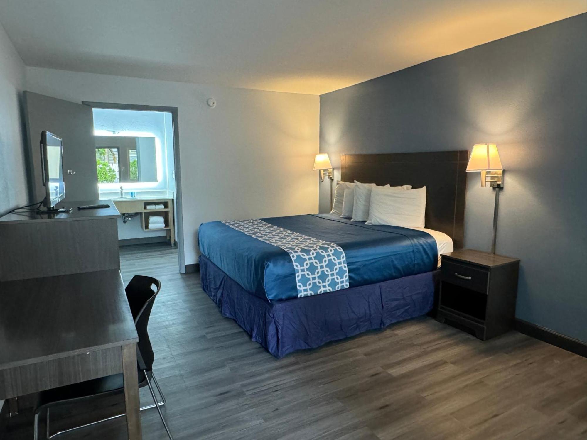 Travelodge By Wyndham Gainesville גיינסוויל מראה חיצוני תמונה